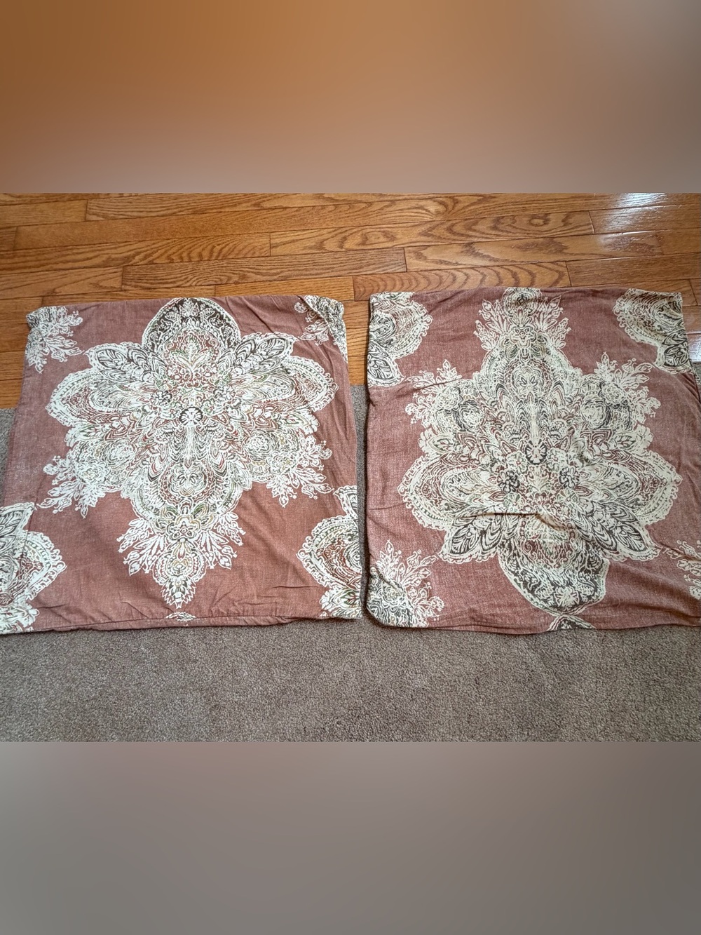 Set of 2 pottery barn 24 x 24 square pillow covers rust orange medallion zip